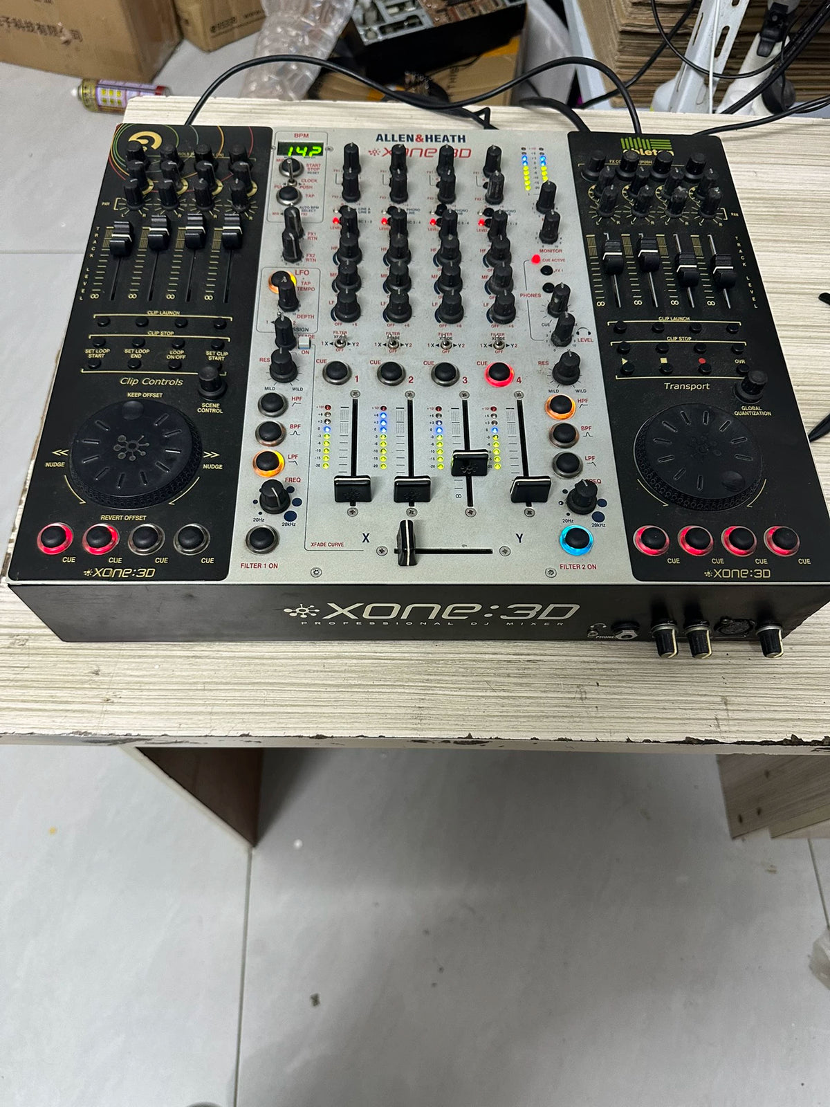 Allen & Heath Xone:3D – DJ Mixer & MIDI Controller – actual item photograph 5