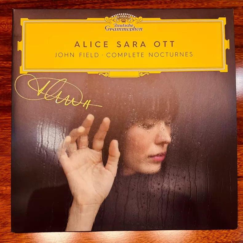 Alice Sara Ott – John Field Complete Nocturnes Signed Vinyl 2LP — detail 2