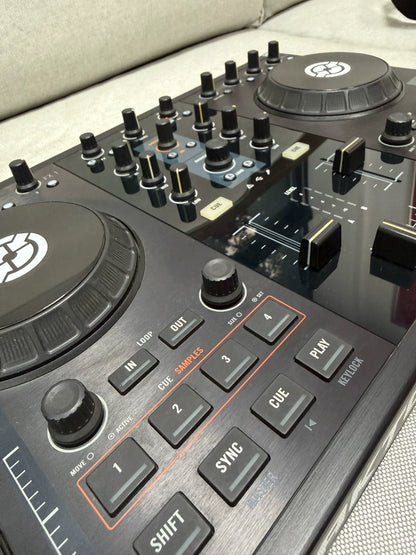 Native Instruments Traktor Kontrol S2 – Used DJ Controller – actual item photograph 3