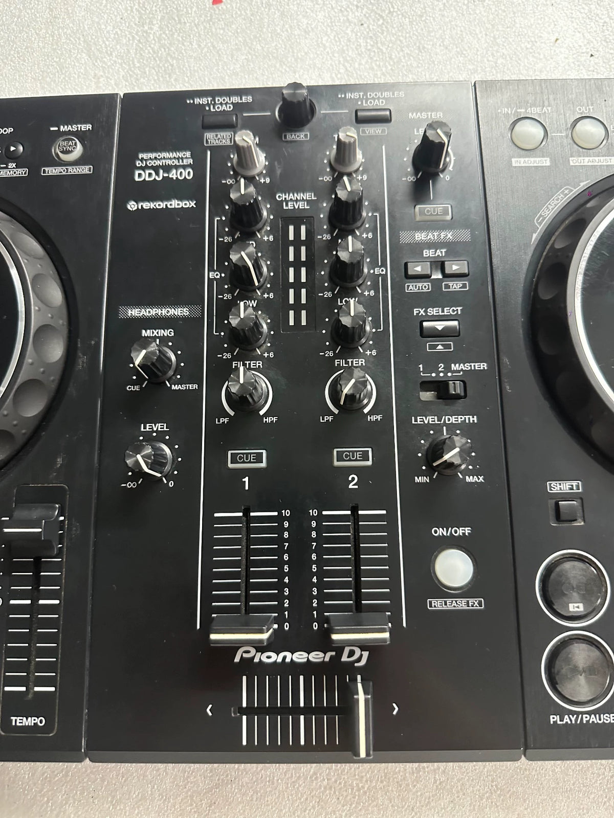 Pioneer DJ DDJ-400 – Used DJ Controller – actual item photograph 2