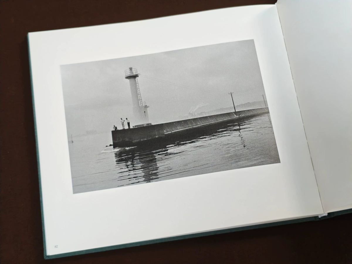 Koji Onaka – Slow Boat Signed Photography Book — product detail 4