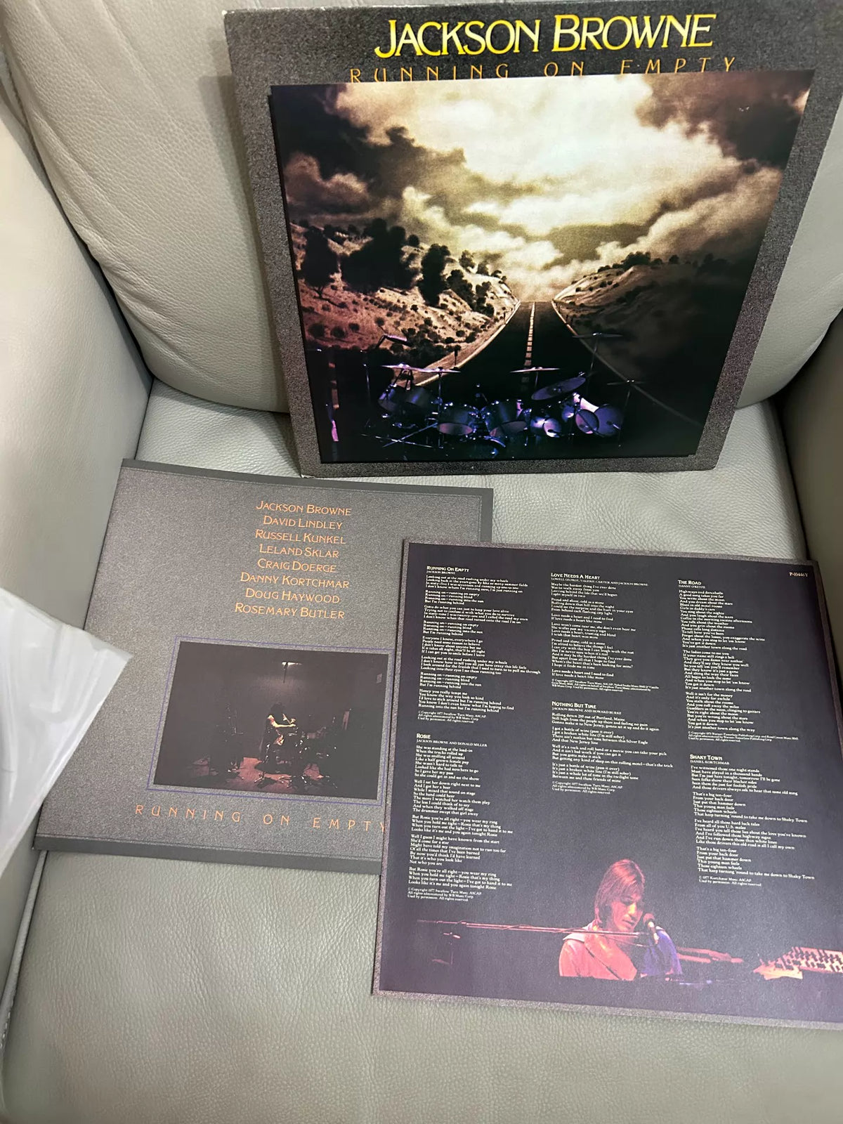 Asia / Jackson Browne – Alpha + Running on Empty – Japanese Vinyl LP Pair – detail 5