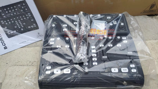 Behringer B-Control Deejay BCD3000 – Boxed Old Stock – actual item photograph 1