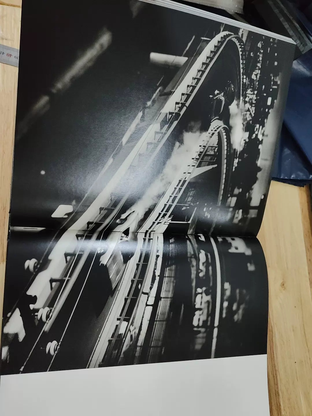 Tomasz Gudzowaty and Karl Lagerfeld – Photography as a New Kind of Love Poem — product detail 6