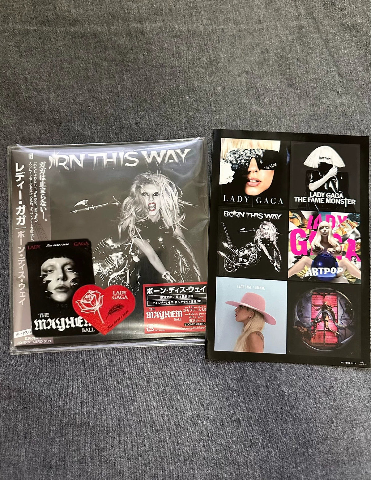 Lady Gaga – Born This Way – 7-inch Vinyl with Stickers