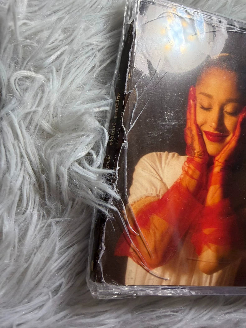 Ariana Grande – Eternal Sunshine – Signed CD – actual product photo 4