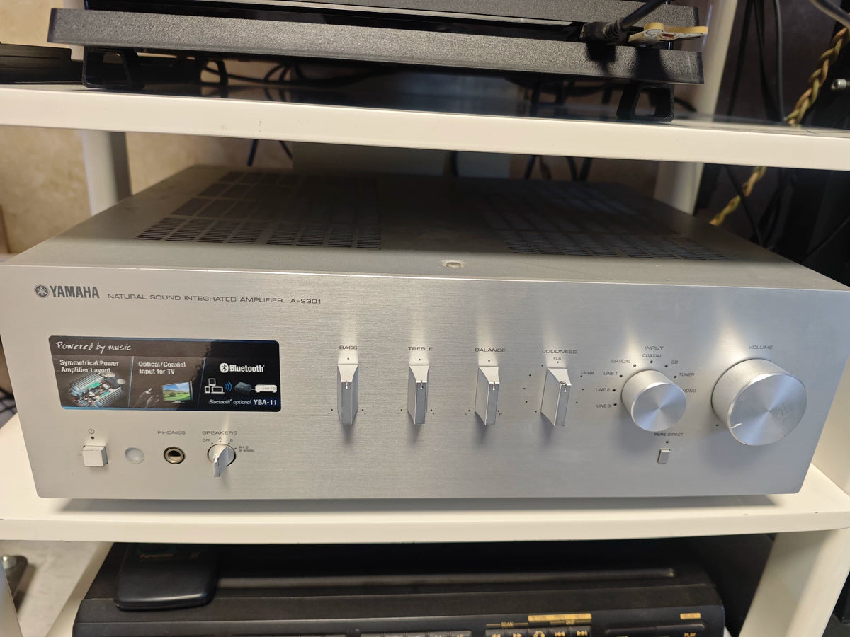 Yamaha A-S301 Integrated Amplifier, Silver – photo 1