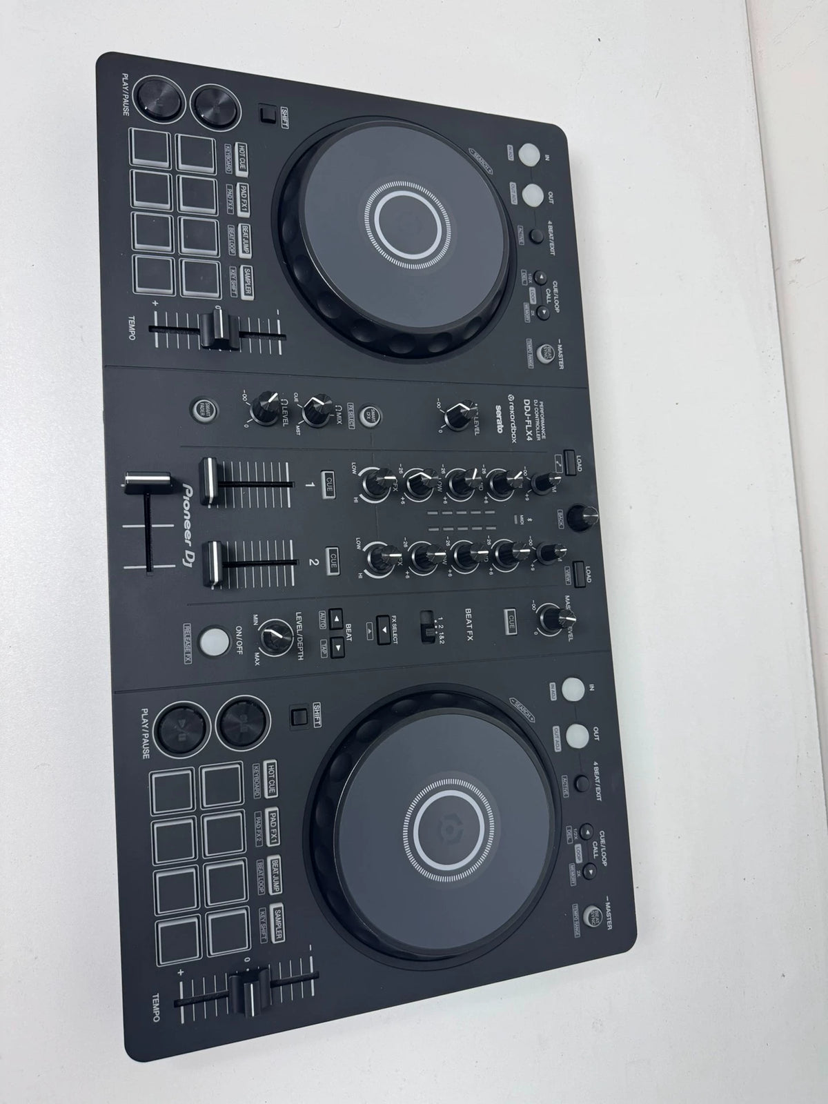 Pioneer DJ DDJ-FLX4 Controller – Used – actual item photograph 1
