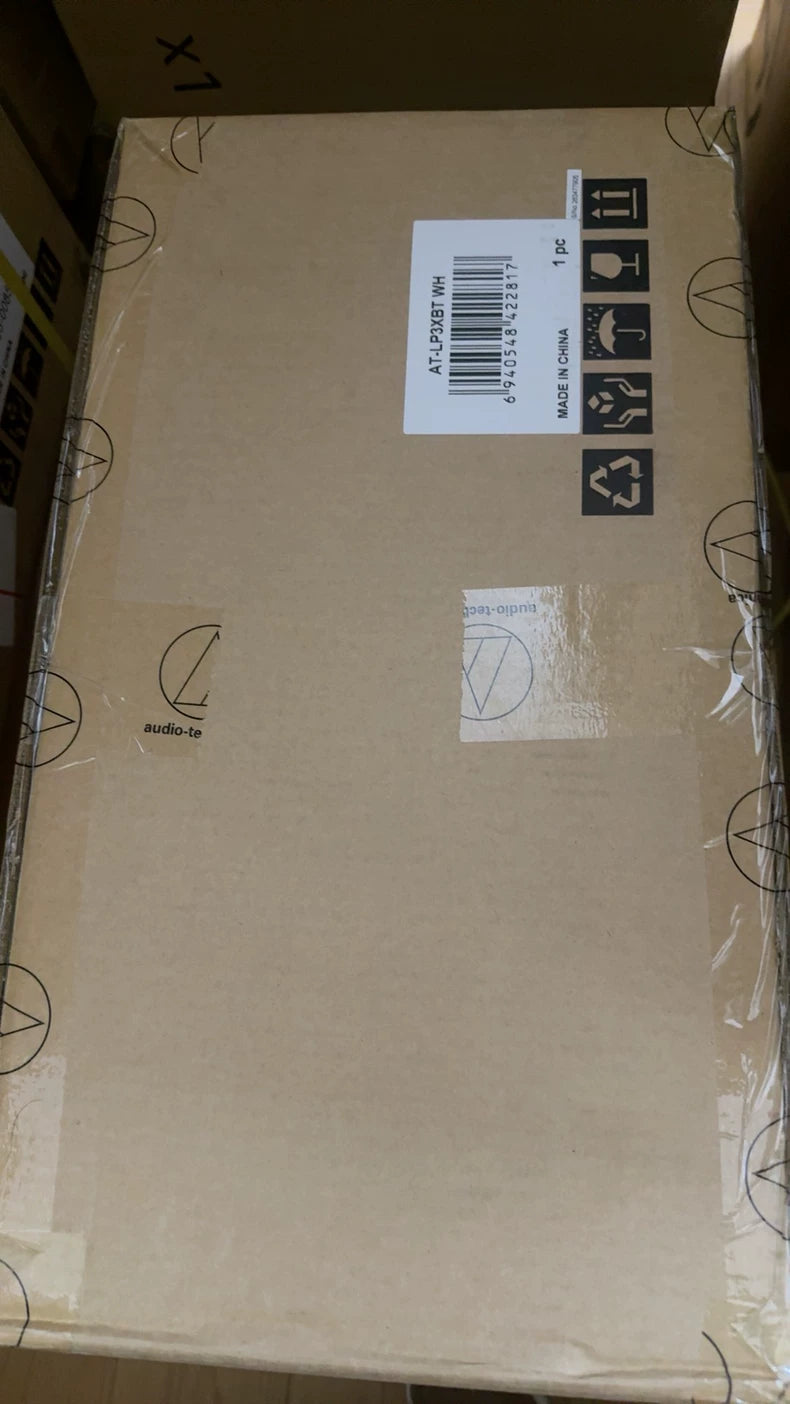 Audio-Technica AT-LP3XBT Turntable – source photograph 4
