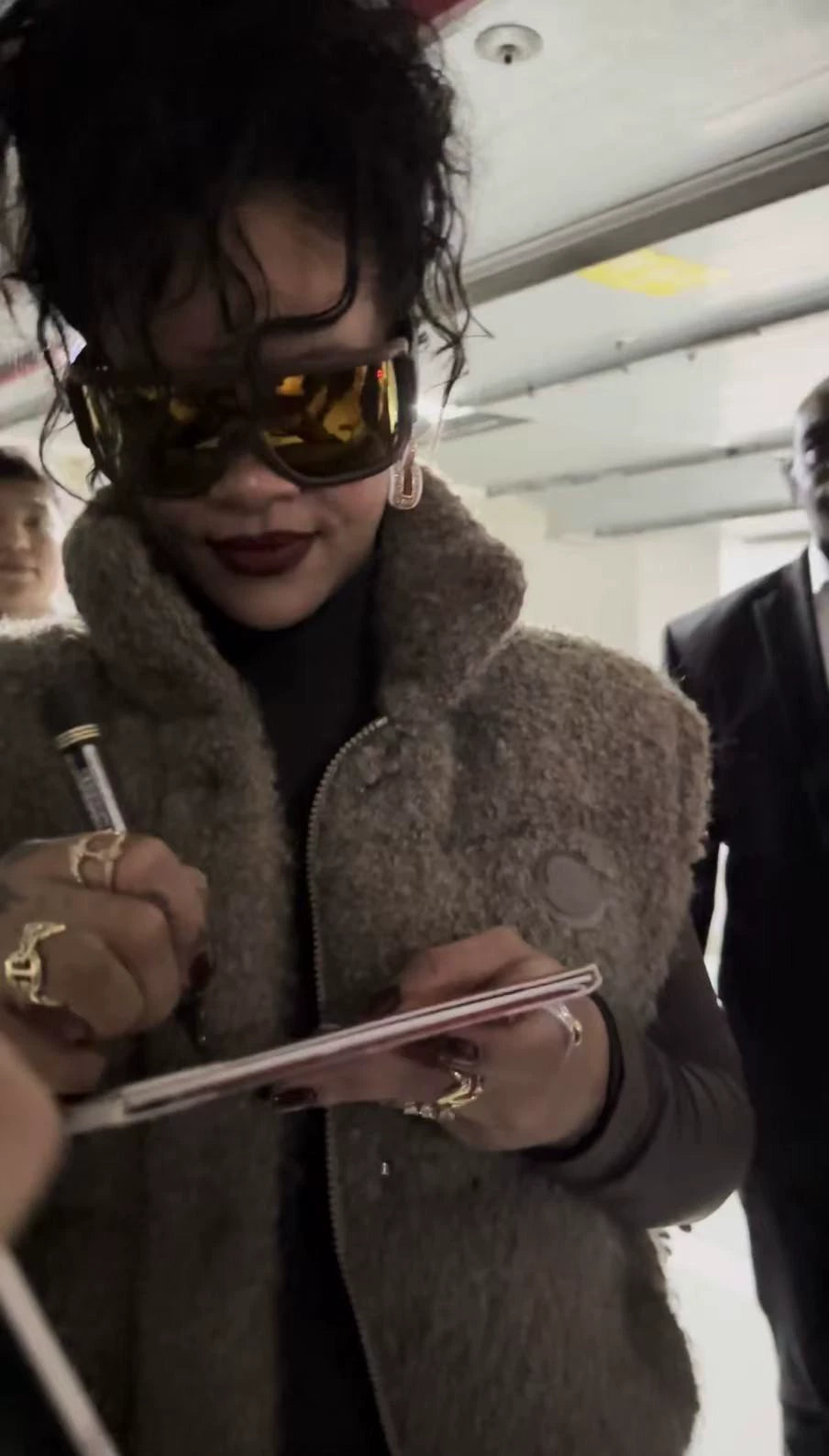 Rihanna – ANTI Signed Vinyl with Video Provenance