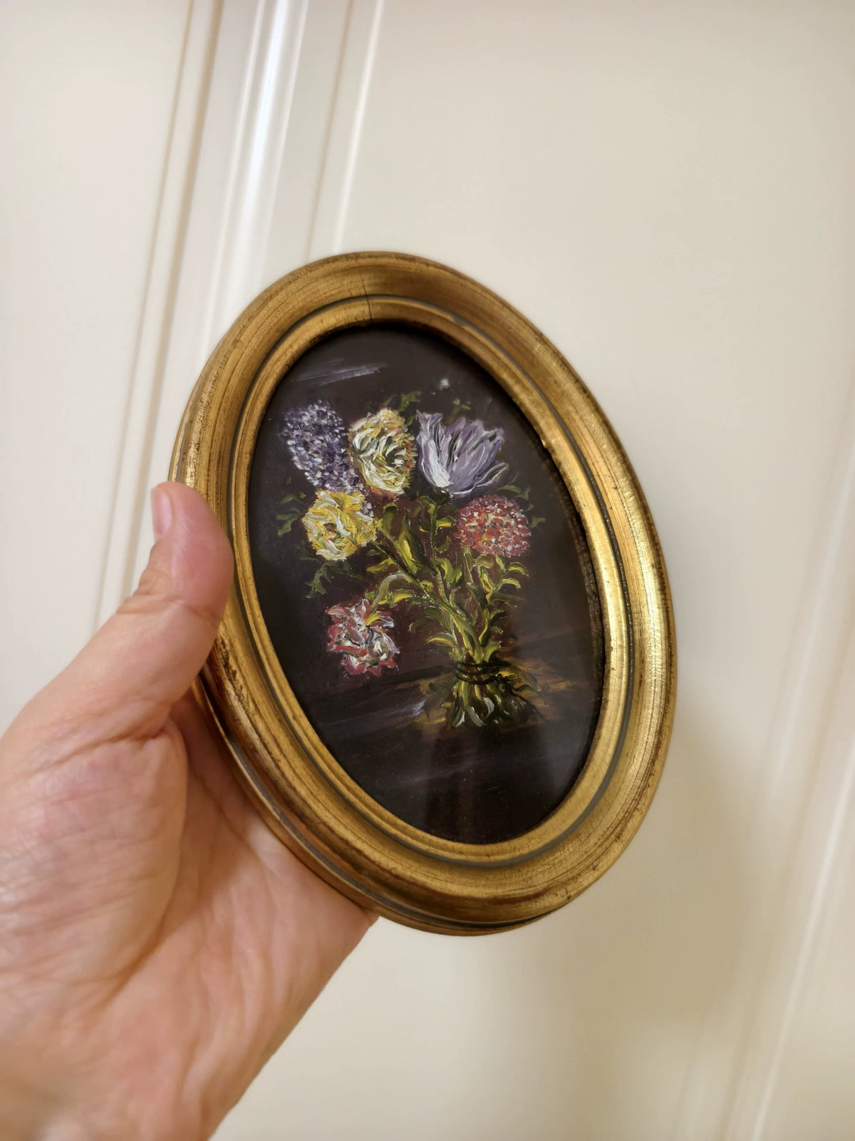 Oval Floral Painting – Small Gold-Tone Frame