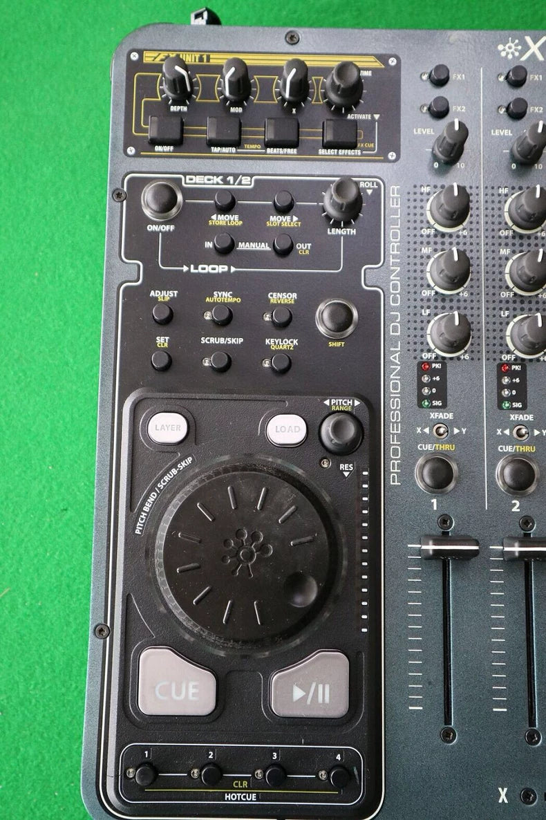 Allen & Heath Xone:DX DJ Controller – source photograph 6