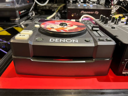 Denon DN-S1000 Players and DN-X100 Mixer – DJ System – source photograph 8