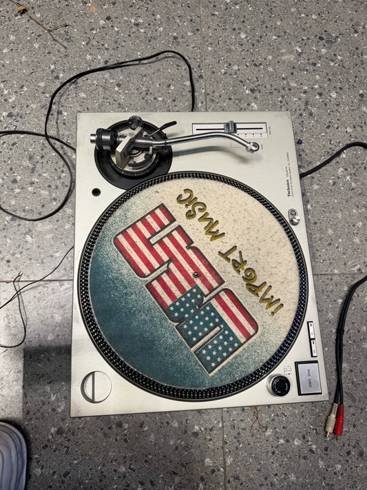 Technics SL-1200MK5 – Silver 220V Turntable