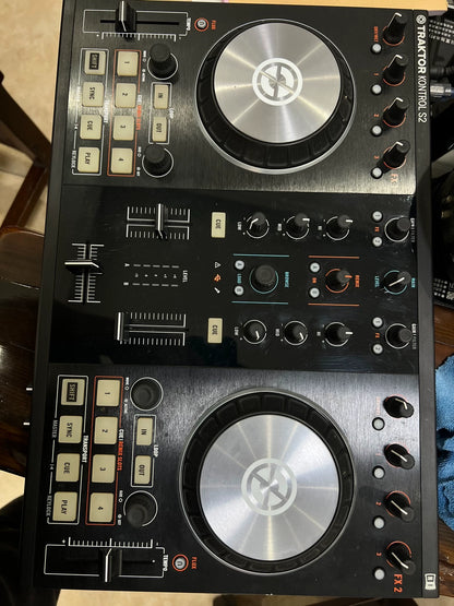Native Instruments Traktor Kontrol S2 MK2 – Used DJ Controller – actual item photograph 2