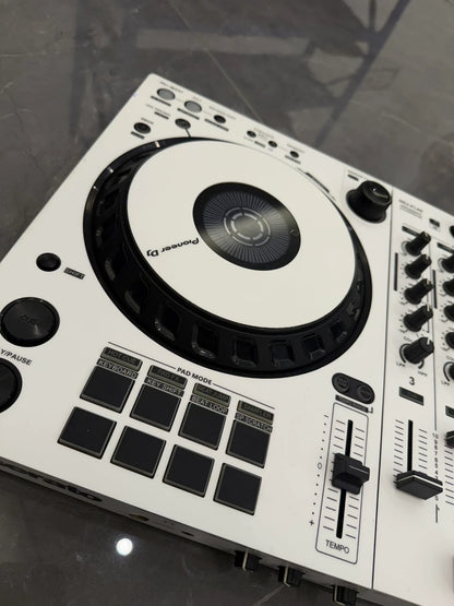 Pioneer DJ DDJ-FLX6 – White Finish DJ Controller – actual item photograph 3