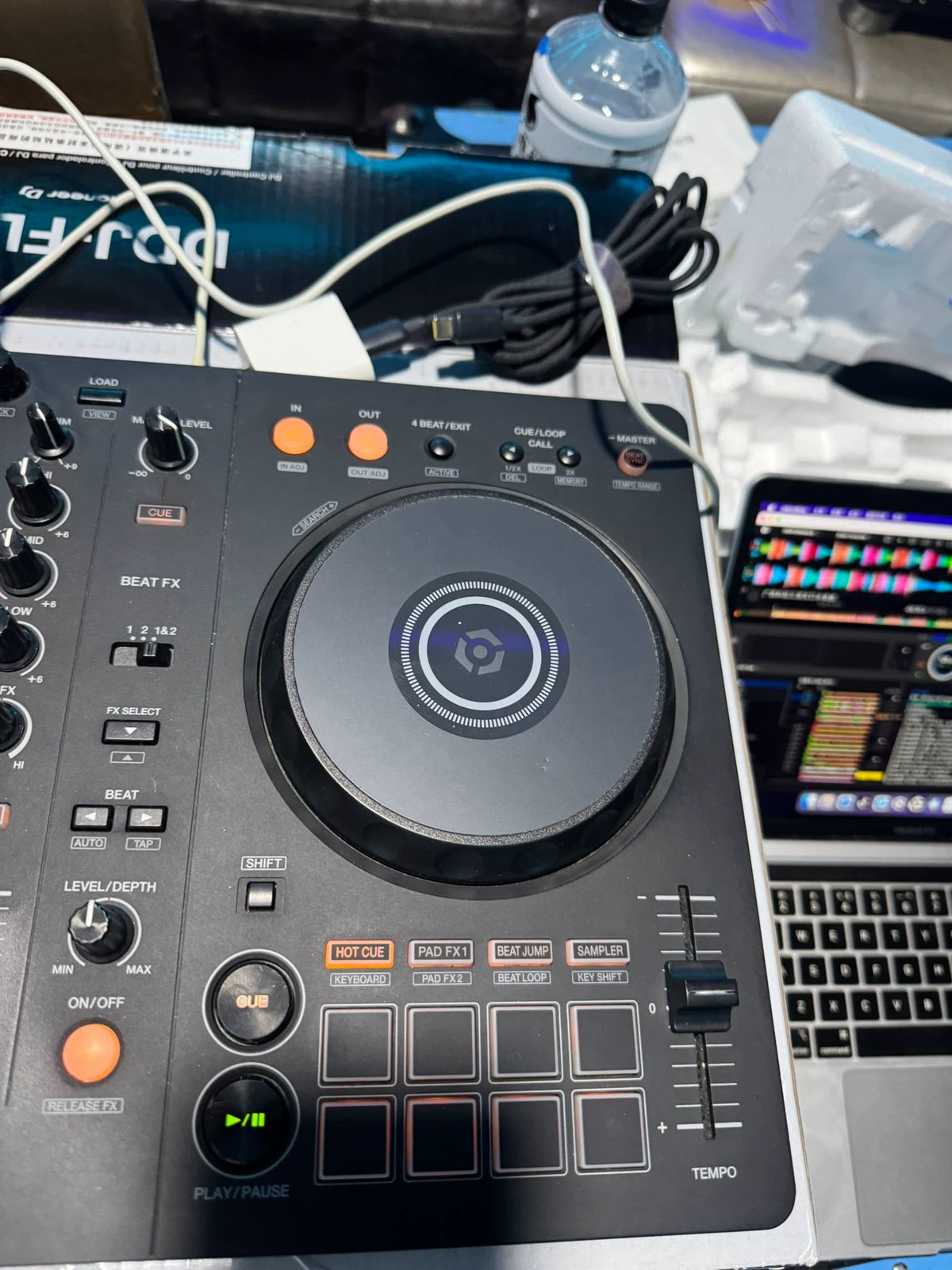 Pioneer DJ DDJ-FLX4 – Used DJ Controller – actual item photograph 6