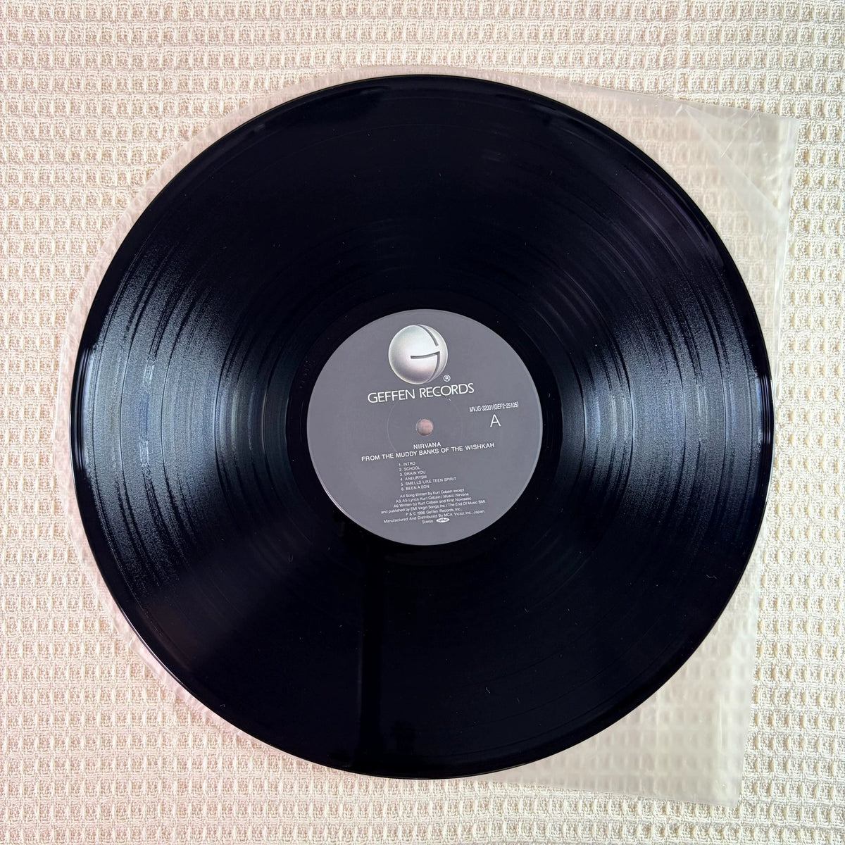 Nirvana – From the Muddy Banks of the Wishkah, Japan 2LP – item photograph 8