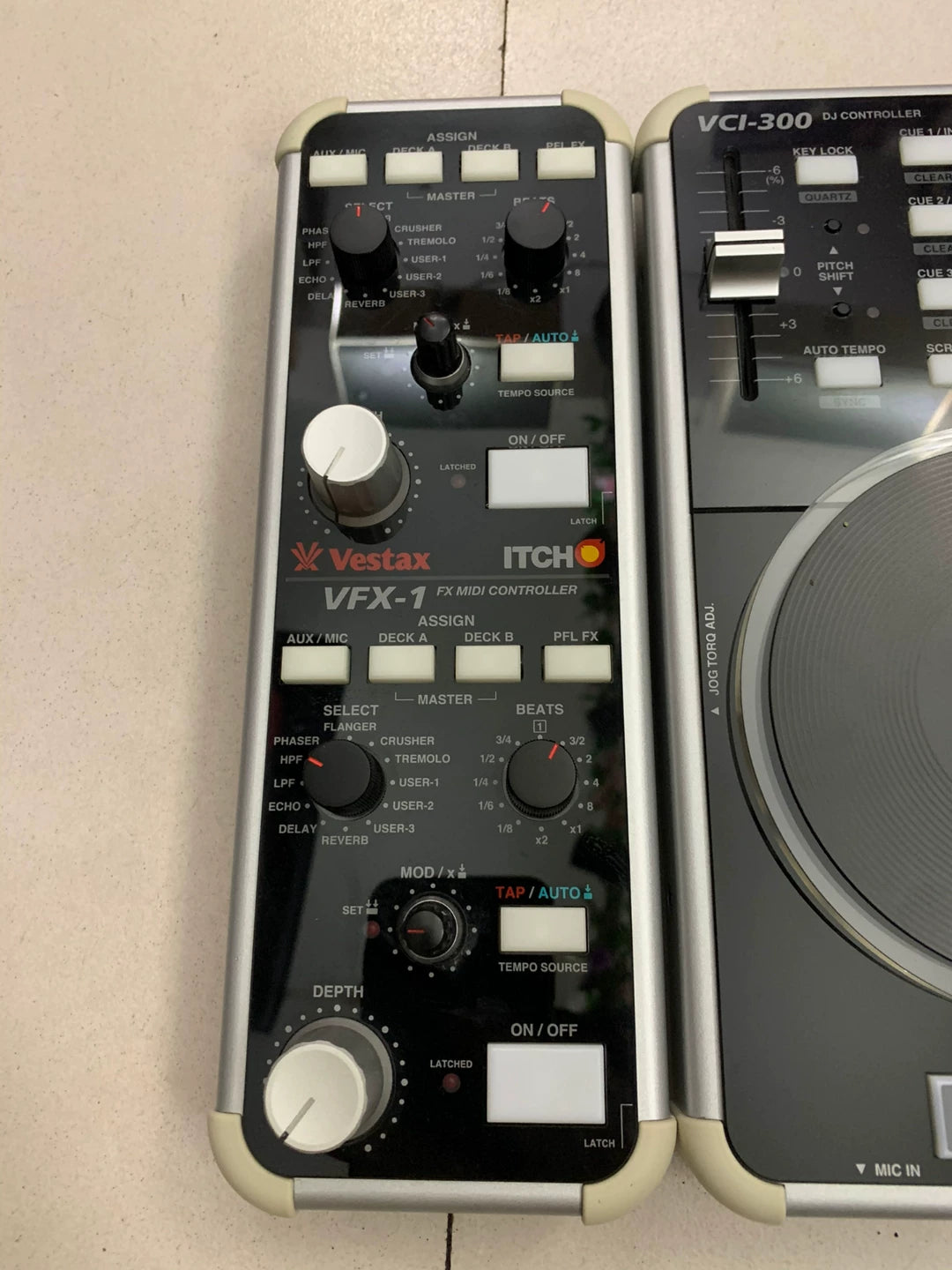Vestax VCI-300 + VFX-1 – DJ Controller and Effects Unit – actual item photograph 3