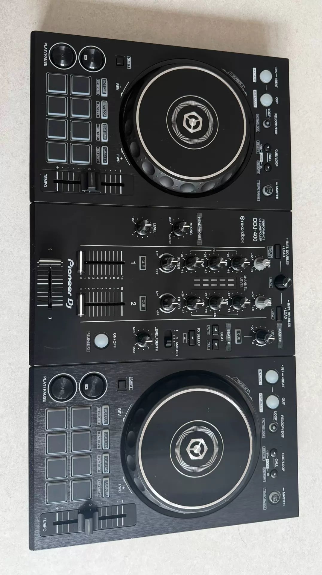 Pioneer DJ DDJ-400 – Used DJ Controller – actual item photograph 1