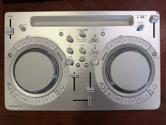 Pioneer DDJ-WeGO4 – White DJ Controller – actual item photograph 1