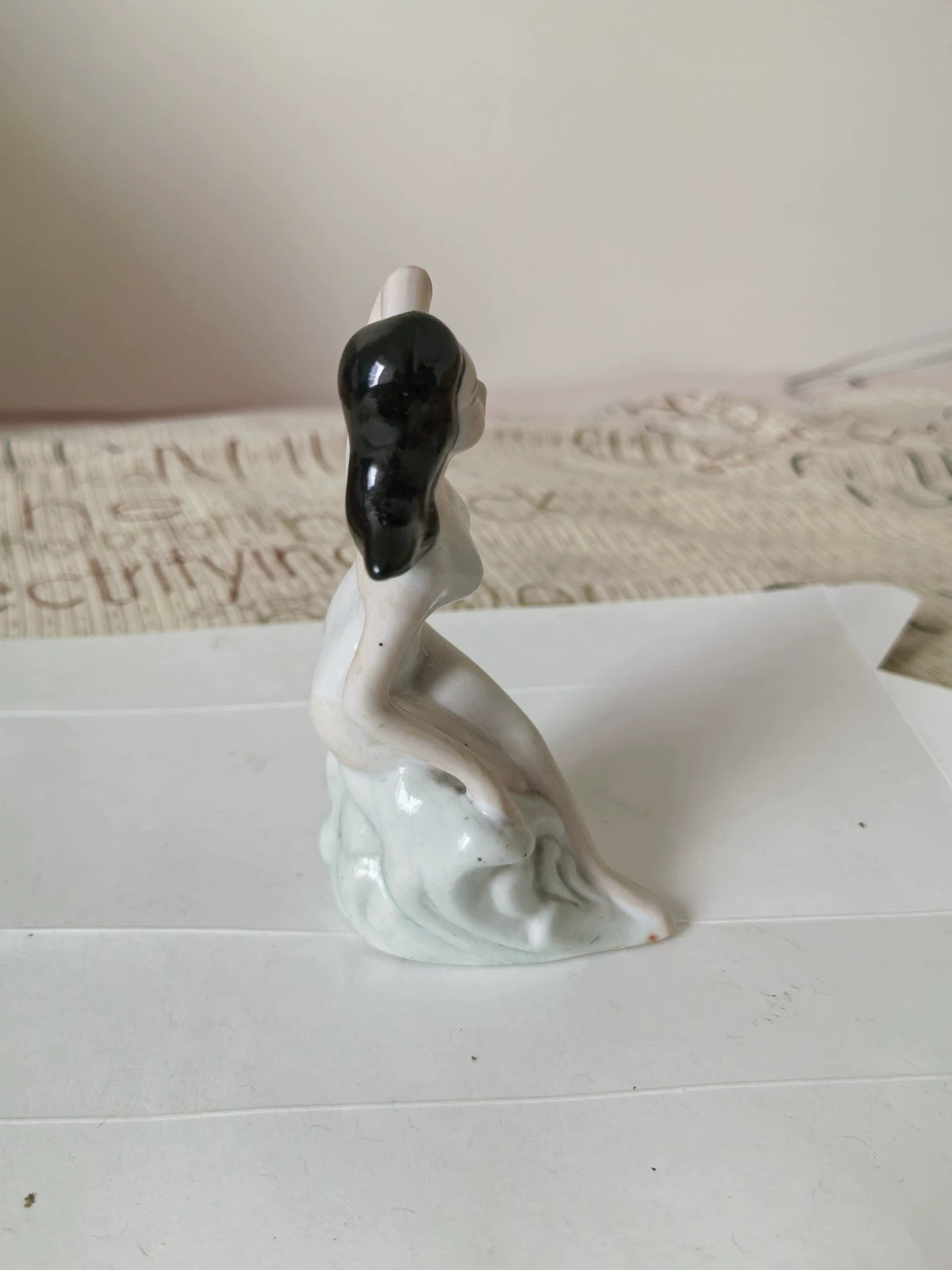 Vintage Seated Woman Porcelain Figurine, 12 cm – photo 4