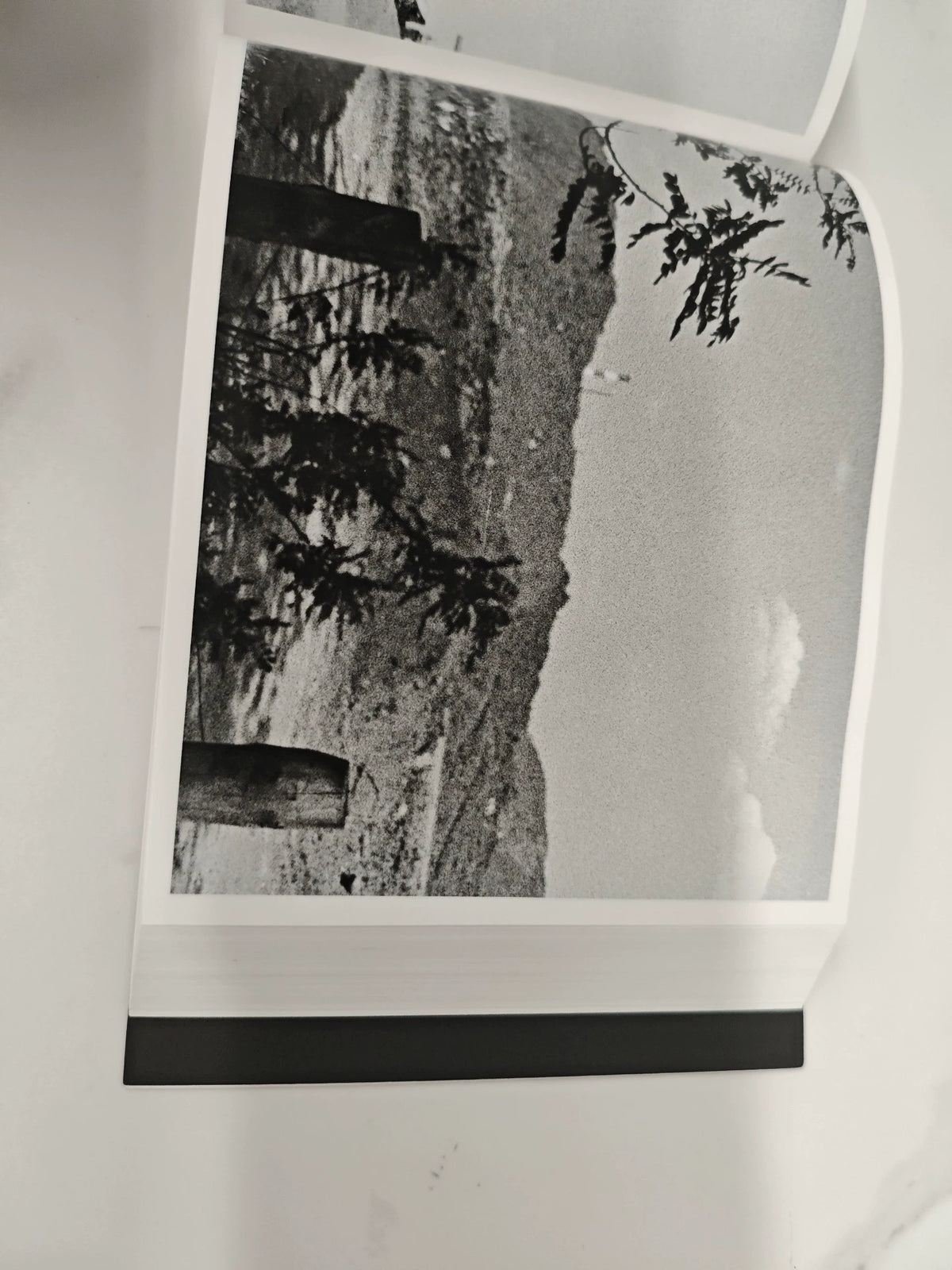 Issei Suda – The Mechanical Retina on My Fingertips Photography Book — product detail 4