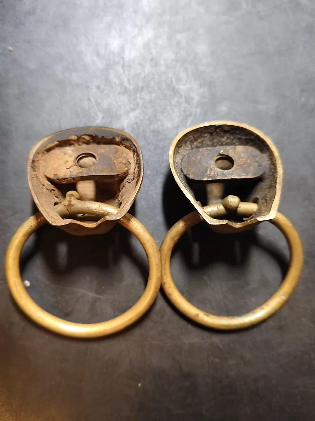 Pair of Brass Lion-Head Ring Pulls, 7 cm – source photo 6