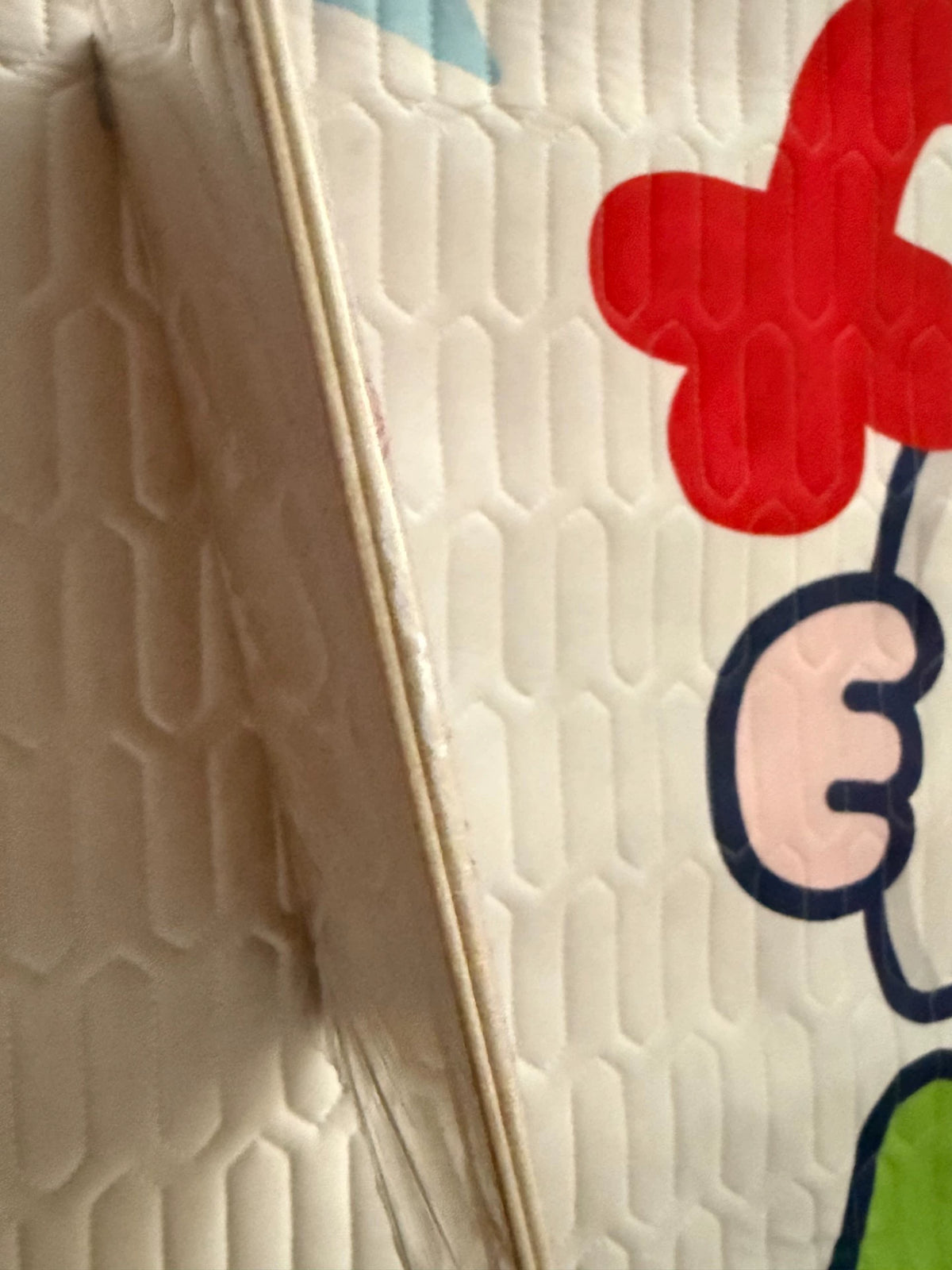 Sabrina Carpenter white vinyl detail