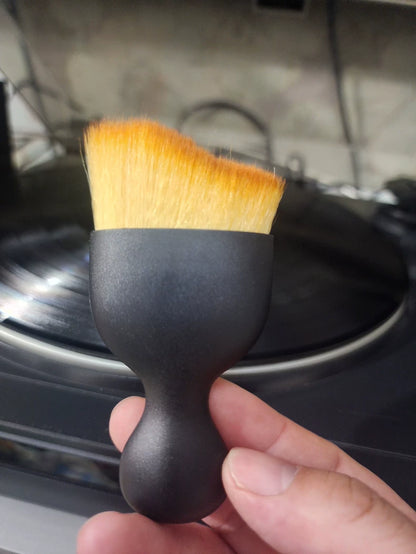Soft-Bristle Vinyl Record Cleaning Brush – actual product photo 2