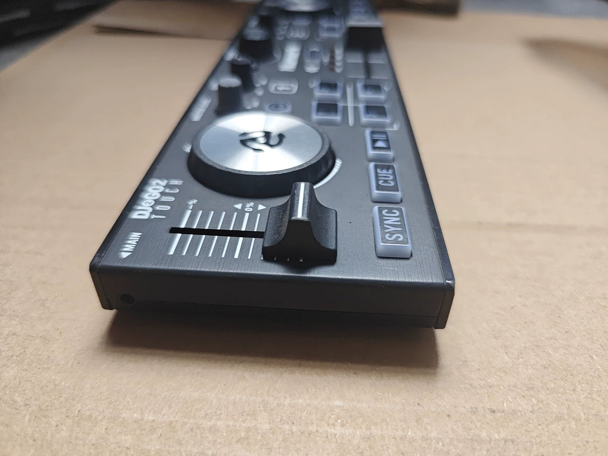 Numark DJ2GO2 Touch – Used DJ Controller – actual item photograph 4