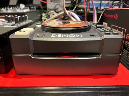 Denon DN-S1000 Players and DN-X100 Mixer – DJ System – source photograph 1