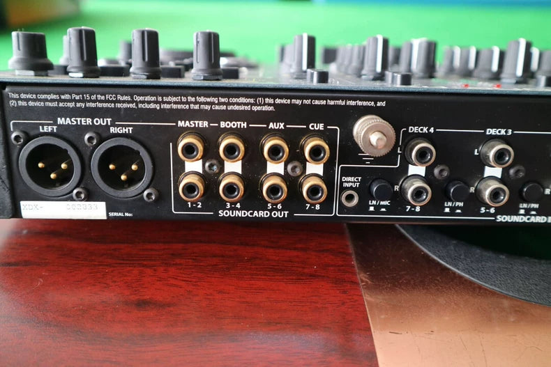 Allen & Heath Xone:DX DJ Controller – source photograph 9