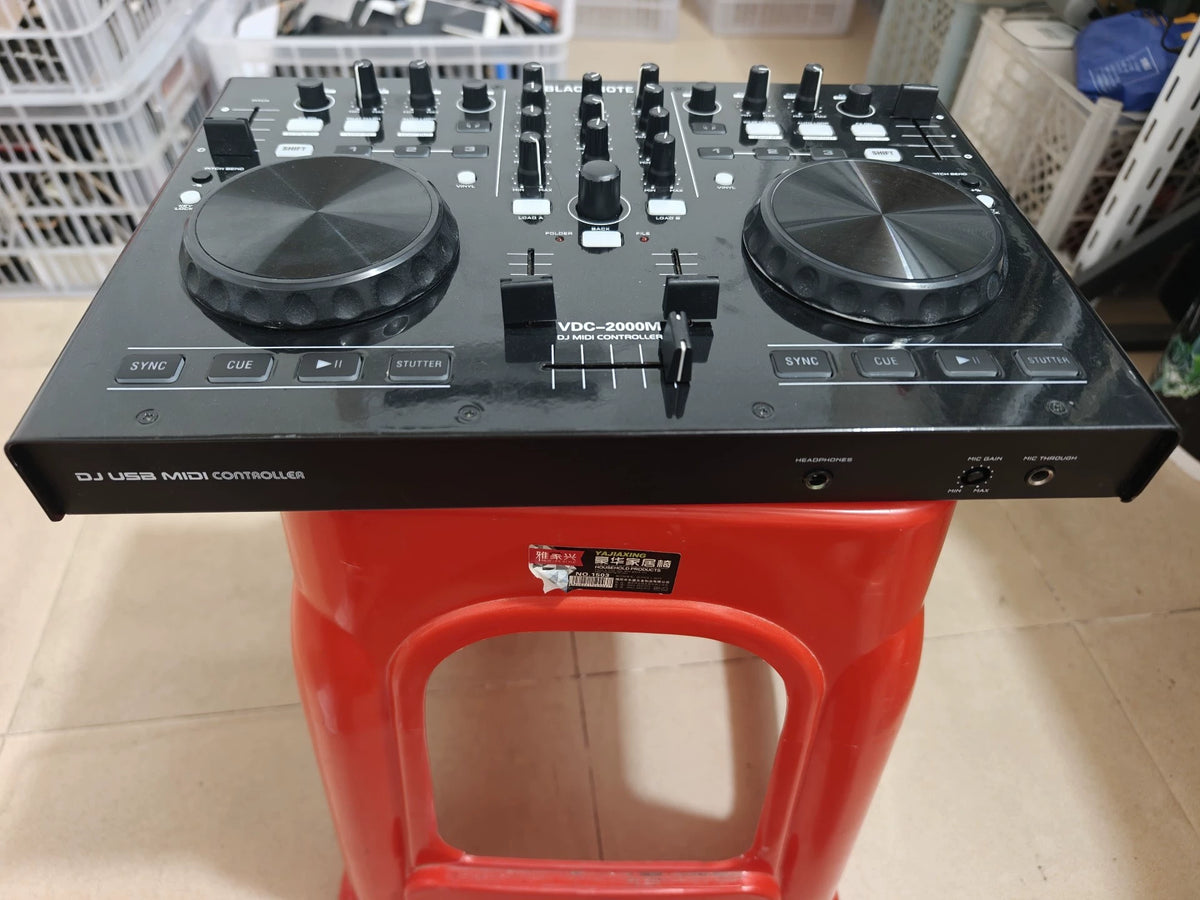 BLACKNOTE VDC-2000M – USB MIDI DJ Controller – actual item photograph 2