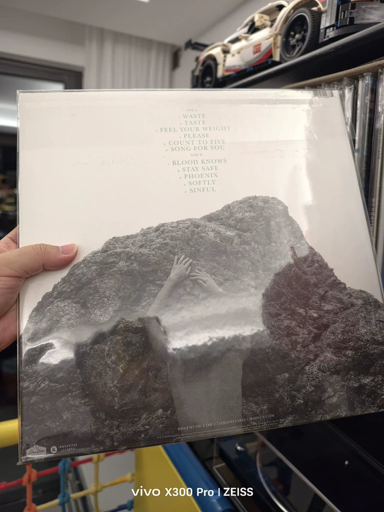 Rhye – Blood Colored Vinyl LP — detail 2
