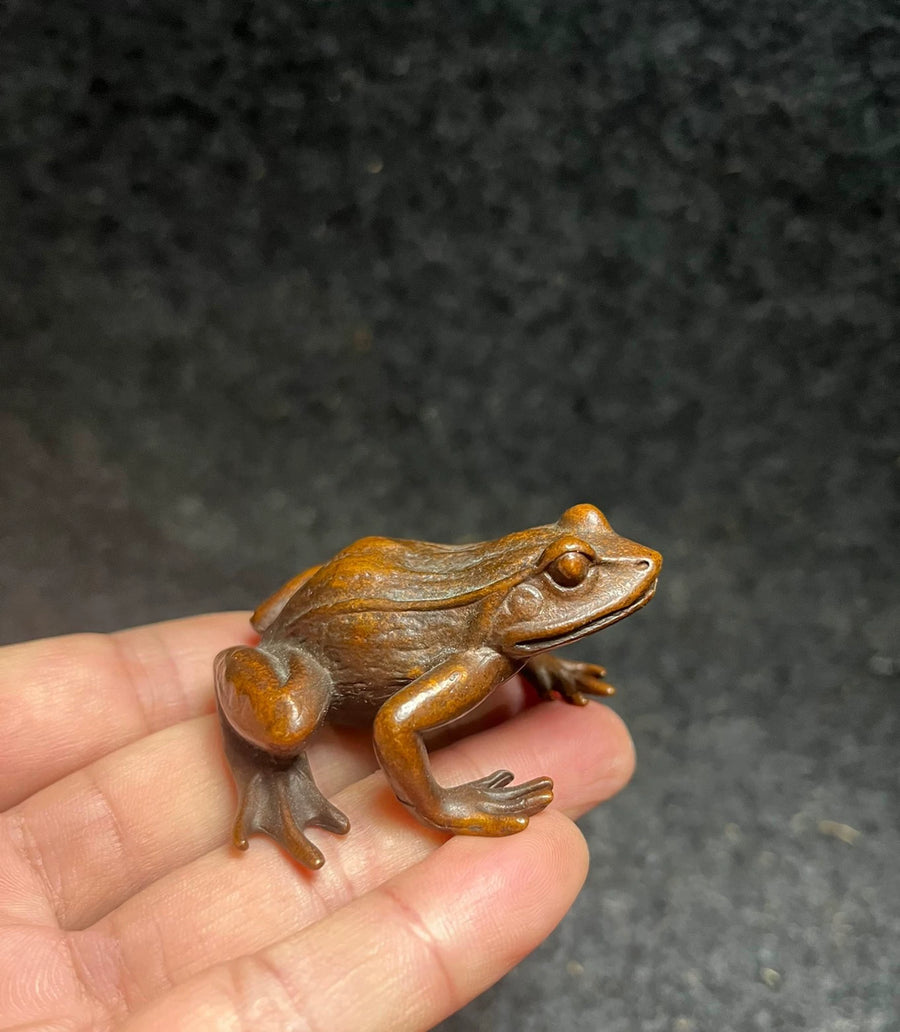 Small Brass Frog Ornament, 5.7 × 6 cm
