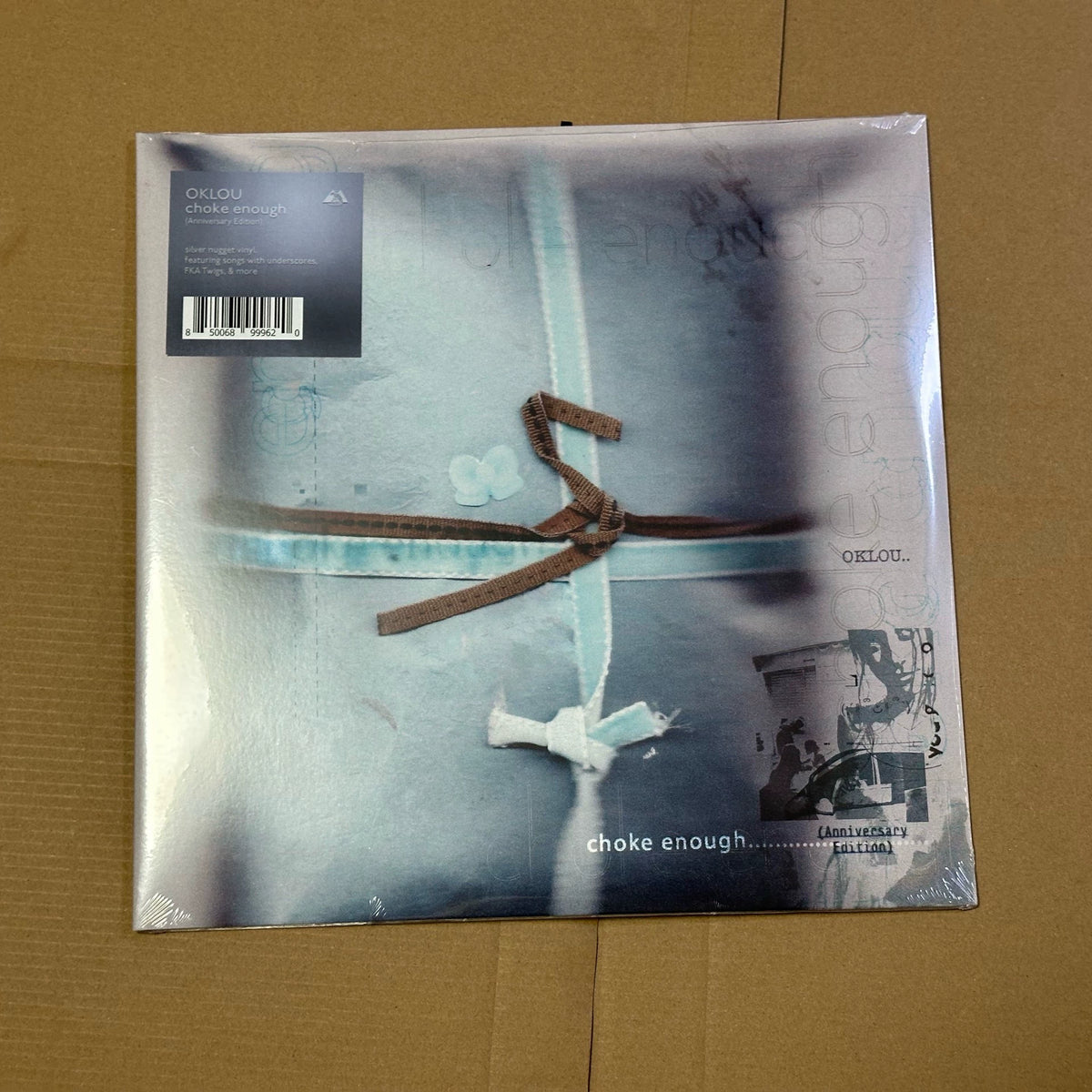 Oklou – Choke Enough, Anniversary Silver Vinyl (2LP) – photo 2