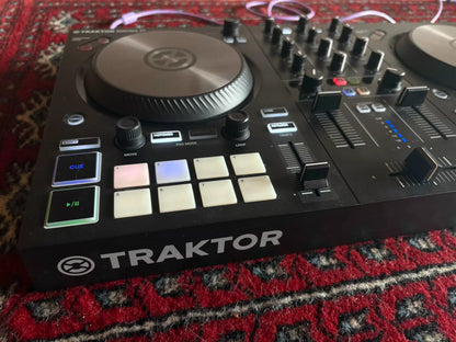 Native Instruments Traktor Kontrol S2 MK3 – DJ Controller – actual item photograph 1