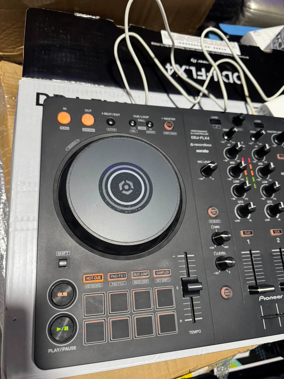 Pioneer DJ DDJ-FLX4 – Used DJ Controller – actual item photograph 4