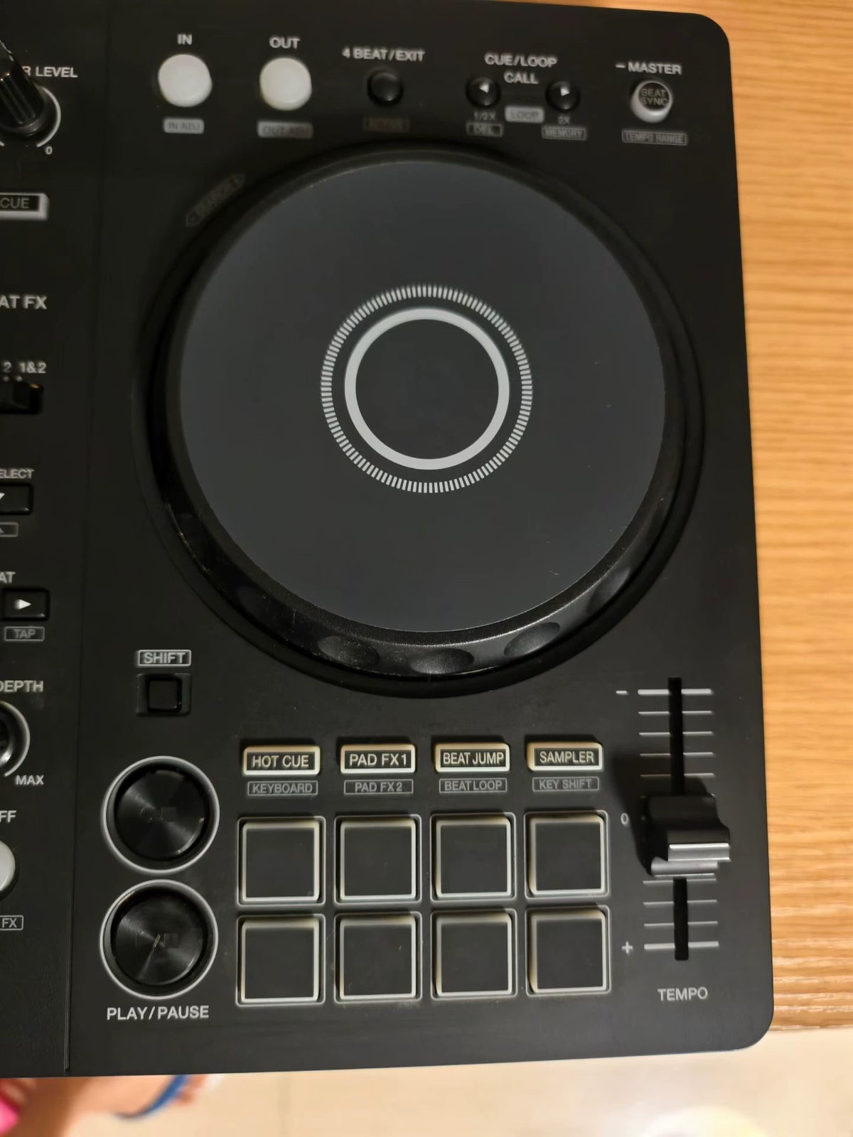 Pioneer DJ DDJ-FLX4 Controller with Carry Case – Used – actual item photograph 4