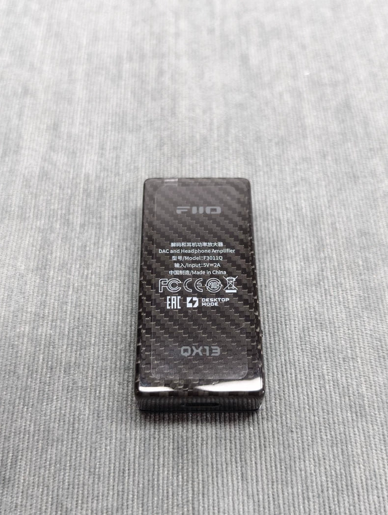 FiiO QX13 Portable DAC / Amp – Carbon-Fibre Edition – source photograph 4