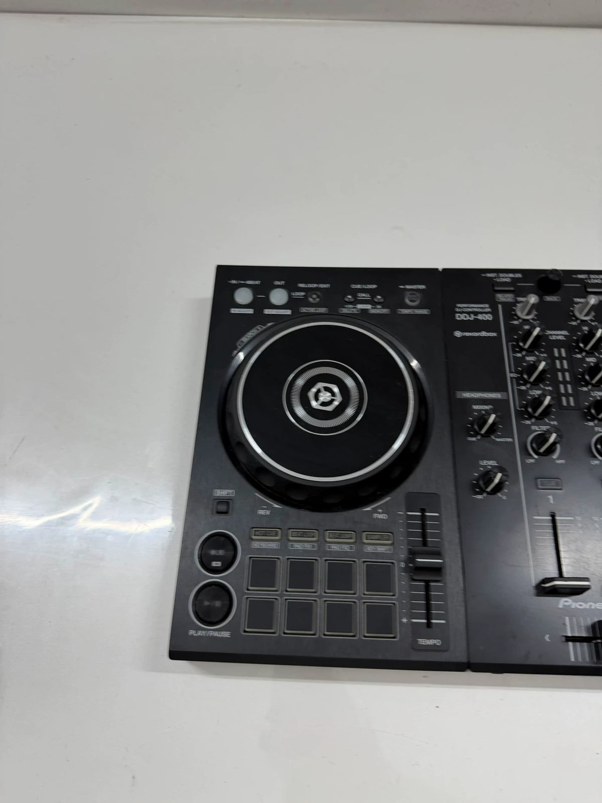 Pioneer DJ DDJ-400 – Used DJ Controller – actual item photograph 2