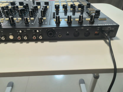 Native Instruments Traktor Kontrol S8 – DJ Controller with Bag – actual item photograph 6