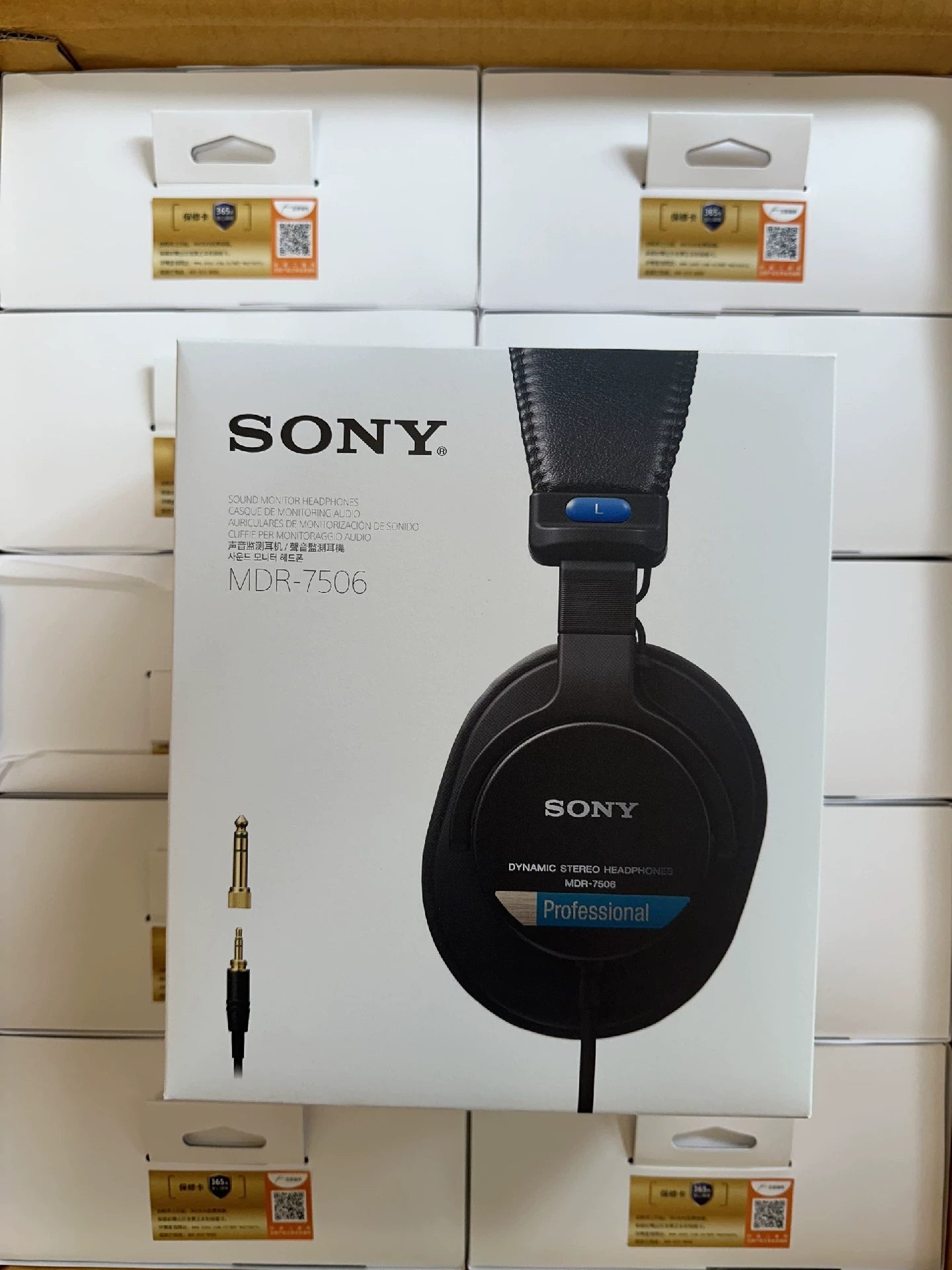 Sony MDR-7506 Professional Monitor Headphones – Black