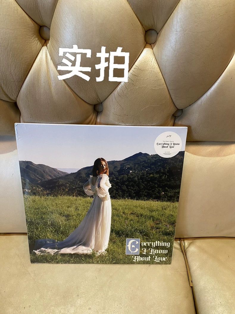 Laufey – Everything I Know About Love – Vinyl (LP) — photo 4