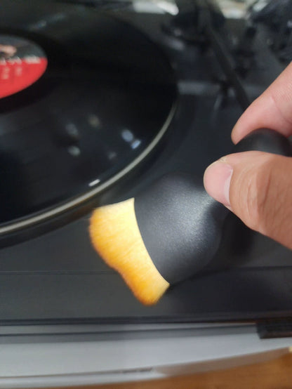 Soft-Bristle Vinyl Record Cleaning Brush – actual product photo 6