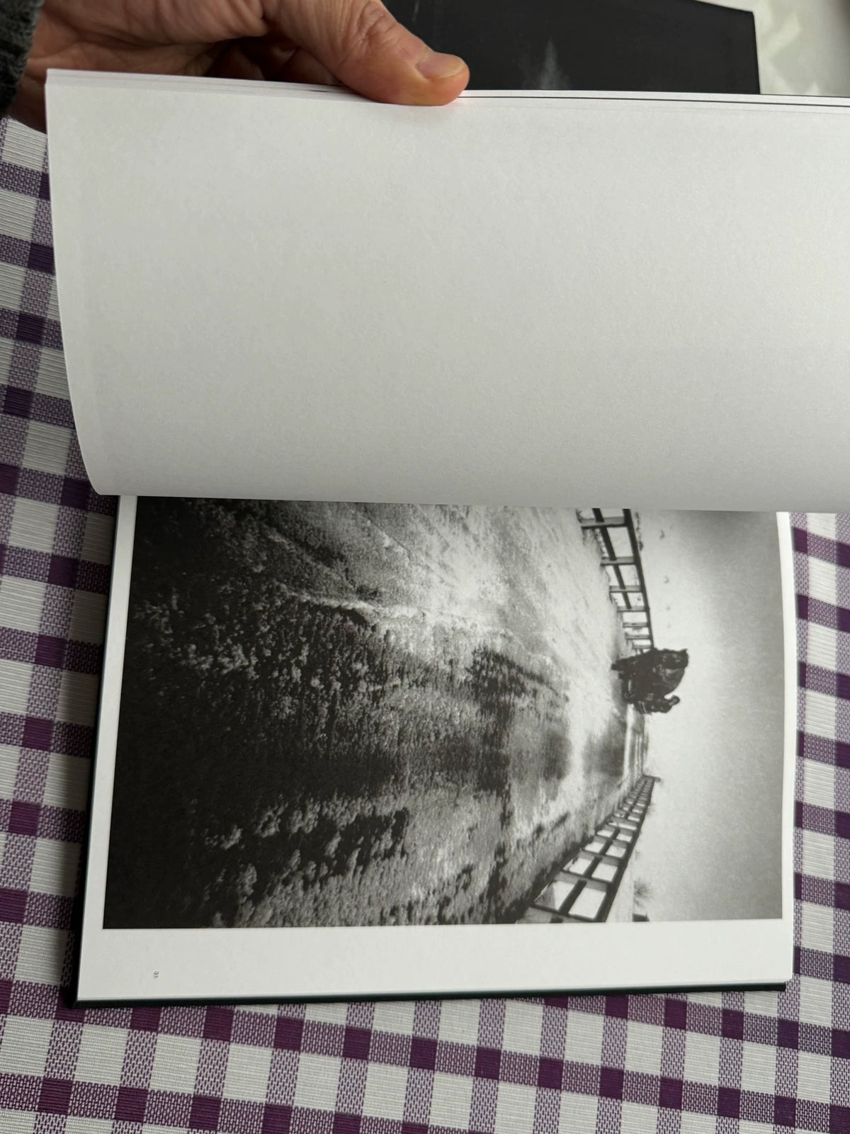 Ichiro Kojima – Solitude Standing – Photography Book — detail 7