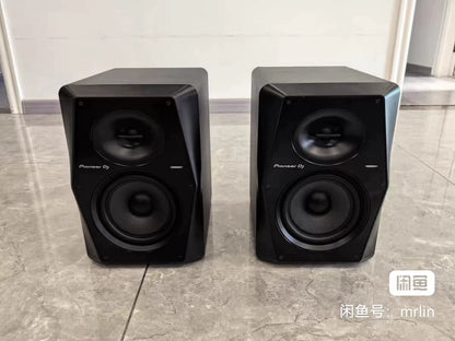 Pioneer DJ VM-80 – Black Active Monitor Pair, Display Units