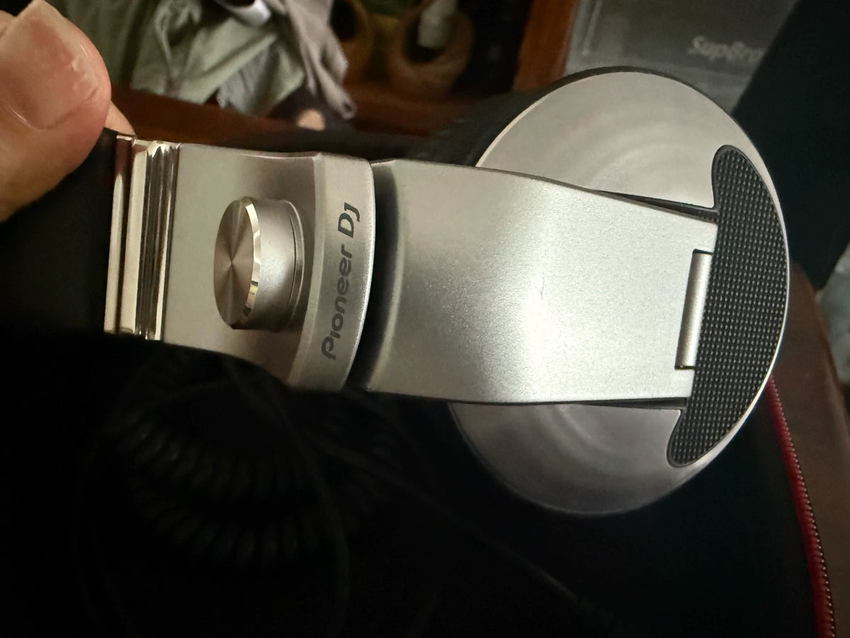 Pioneer DJ HDJ-X10-S – Silver DJ Headphones, Open Box – detail 5