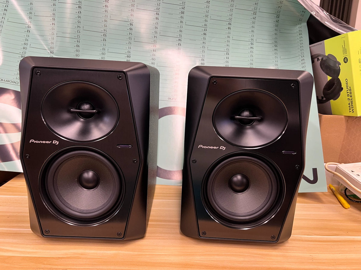 Pioneer DJ VM-50 – Black Active Monitor Pair, 220V